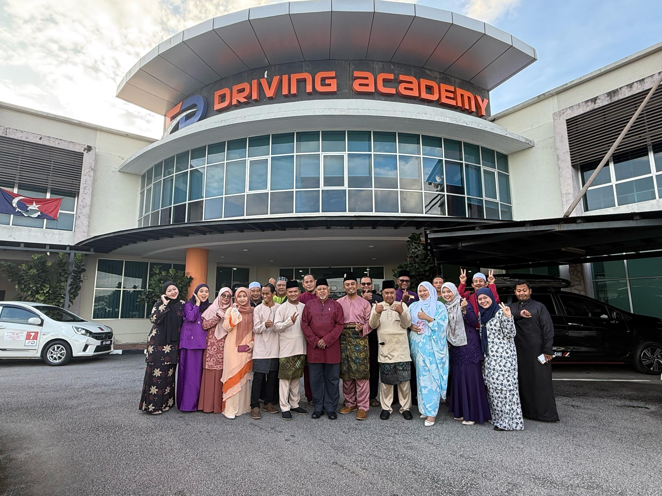 Latihan memandu
